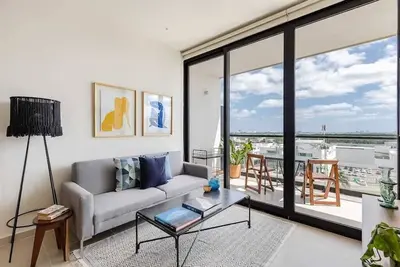 Image de Sf501| Lagoon View Rooftop | Stunning Luxury Condo