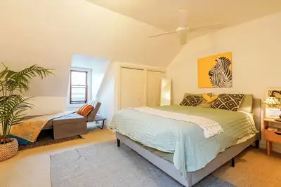 Image de Jam Home | Glebe Cosy Home Fish Market Sydney Cbd