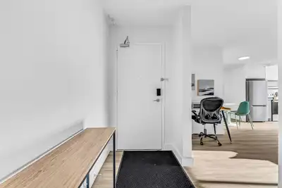 Image de 2 Bed|Free Parking| Balcony |Smart Tv|Central