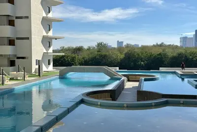 Image de In the Marina, With Pool and Nice Amenities