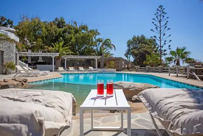 Image de Maison de vacances 'Scorpios Dream By Bestofmikonos' avec piscine privée, Wi-Fi et climatisation