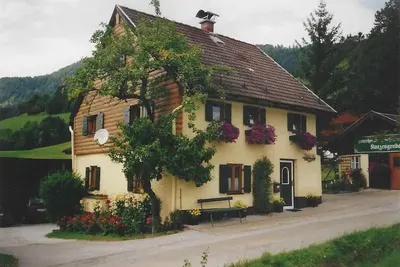 Image de Cozy vacation home in charming nature and mountain scenery! Dogs welcome!