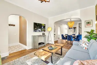 Image de Spacious 2br Retreat • Full Basement  • Coffee Bar • Pet Friendly