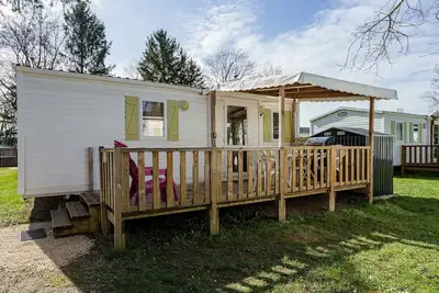Image de Caravane « Nina’s Mobilhome Am Europa Park » avec piscines et terrasse privée