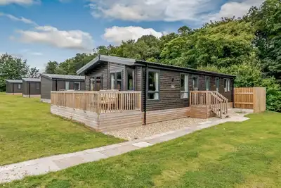 Image de Elsham Lodge, Kenwick Woods