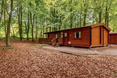 Image de Maple Lodge, Kenwick Woods