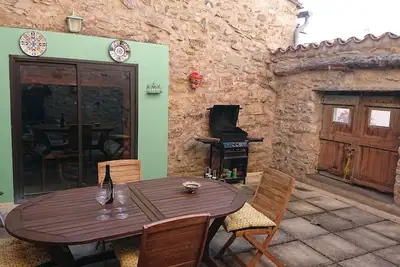 Image de Lovely 2-bedroom house in the centre of an historic \"Petites Cité de Caractère\"