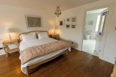 Image de Stunningly restored 19th-century Coastal Artists home, Charlestown, for 8 guests