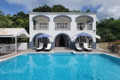 Image de Sugarbird | Elegant 3br retreat with private pool