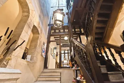 Image de L'Oisellerie maison historique à pans de bois, Angers coeur de ville.