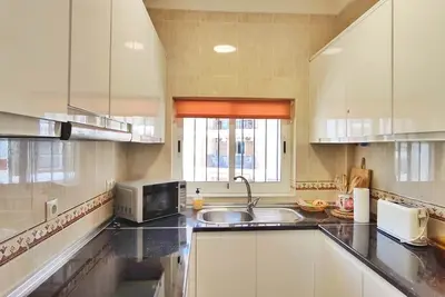 Image de Famille-Appartement-Vue mer-Pool-Salle de bain privée