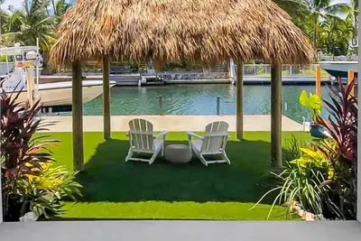 Image de Waterfront getaway with hot tub in keys paradise!
