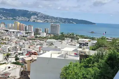 Image de Apartment with a beautiful view of the Bay