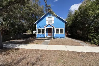 Image de Centrally Located 2nd Floor Unit