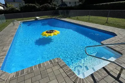 Image de Charming Southold Retreat with In Ground Pool – Walk to Founder’s Beach