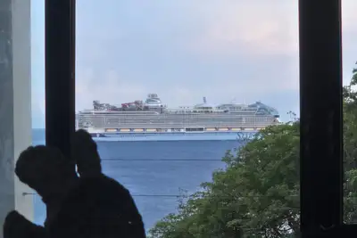 Image de Be the first to rent this new, 3-bedroom house in excellent West Bay with Ac