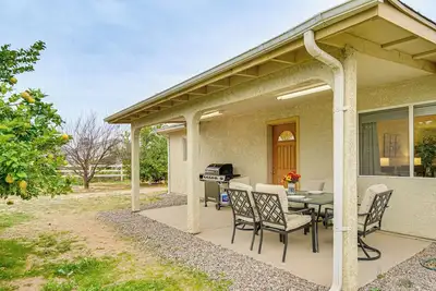 Image de Yard, Patio & Grill! Florence Home Near Monastery