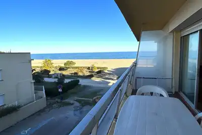 Image de Appartement avec Parking en Bord de Plage