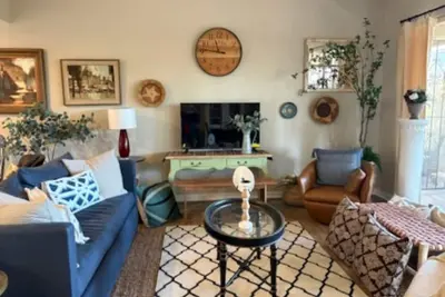 Image de One Story furnished  Large Open Floor Plan    Covered  patios  Tennis  Pool