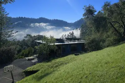 Image de Epic views, modern luxury, private retreat in West Marin on hilltop 2 acre