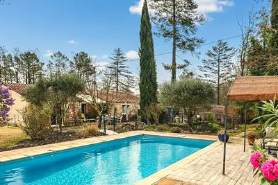 Image de Maison avec piscine privée