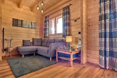Image de Cozy wooden holiday home with wood-burning stove