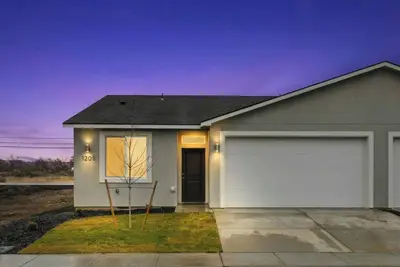 Image de Emerald Retreat 3br | Work-Ready | Fast Wi-Fi