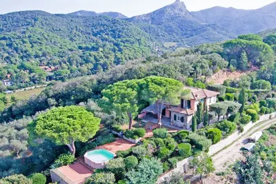 Image de Elegant villa with pool and amazing seaview. Elba Island. Just 700m from the beach.