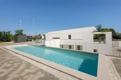 Image de Villa Nilde avec piscine privée, Wi-Fi et climatisation