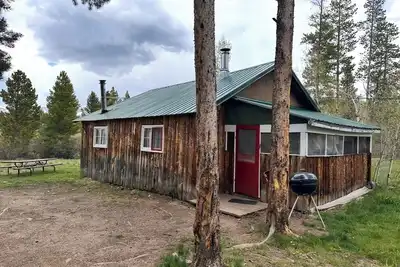Image de Cabin #1 Charming 2-bedroom rustic cabin in Gould perfect for a getaway