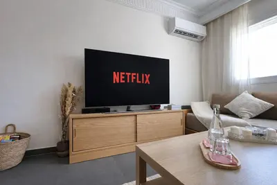 Image de Family-Friendly 2 Bedroom Flat Near Tramway & City Center