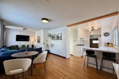 Image de Cozy 3bd King Ed Near Whyte Ave