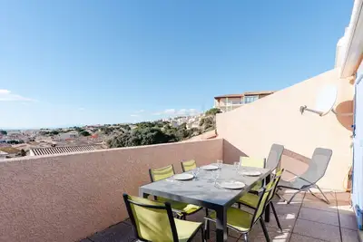Image de T3 avec piscine, terrasse vue mer et parking privé