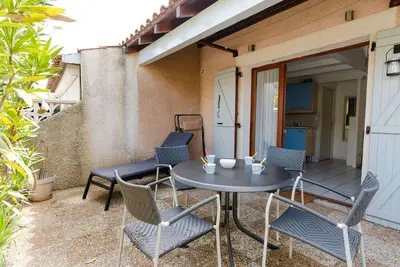 Image de Pavillon Studio Mezzanine avec Piscine et Parking à Gruissan