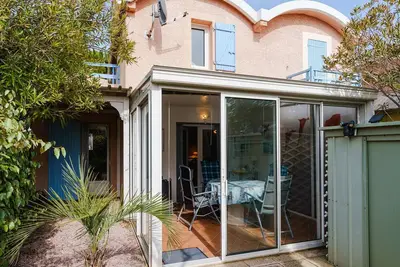 Image de Charmant pavillon 3 chambres avec véranda près plage Grazel – Parking sécurisé