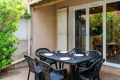 Image de Pavillon T2 Mezzanine Climatisé avec Terrasse Spacieuse