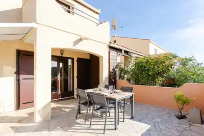 Image de Pavillon T3 avec piscine, climatisation et parking à Narbonne-Plage