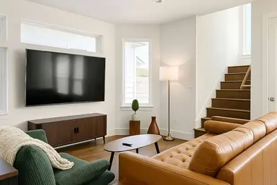 Image de Elegant Retreat • Bright 2br • Prime Stay