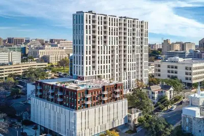 Image de 2br Deluxe at Club Wyndham Austin – Modern Suite Close to Music & Dining