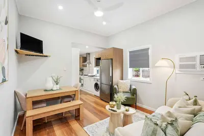 Image de Stylish on Severin - Cosy 3dbr Apartment near Cbd