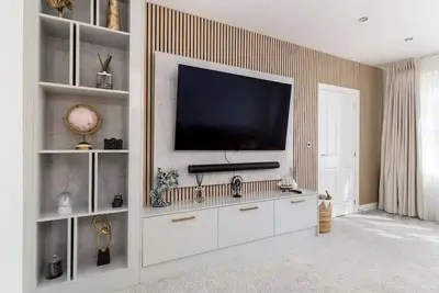 Image de 4-Bed | Near Station | Ideal for Work & Family