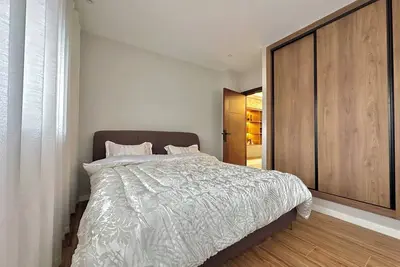 Image de Private 3-Story Villa with Pool, Garden & Garage Parking