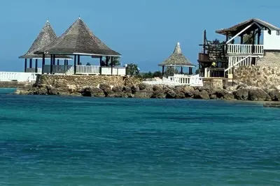 Image de 2-bedroom villa in lovely Montego Bay with Ac comfort