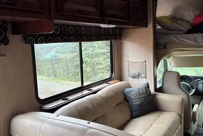 Image de Fantastic Stationary Rv, with Ac