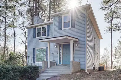 Image de 8 Mi to Augusta National: Group Getaway w/ Deck