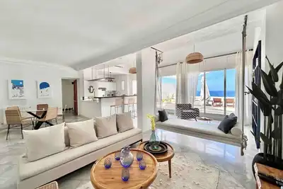 Image de Cliff 2 — Vivez au-dessus de la mer, entre ciel et Méditerranée