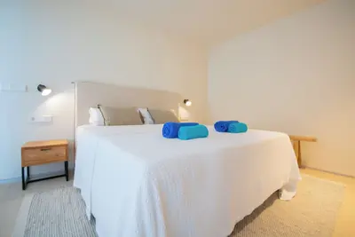 Image de Exclusive luxury residence by the sea - long-term rental with panoramic views