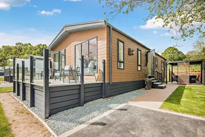 Image de Saron 2. 0 Spa (Pet), Llandyrnog