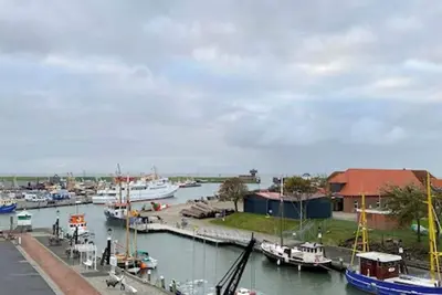 Image de Wellness with a harbor panorama: Your exclusive apartment for 4 people with private