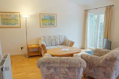 Image de Künstlergarten Apartment 2: Comfortable vacation accommodation with terrace and garden i